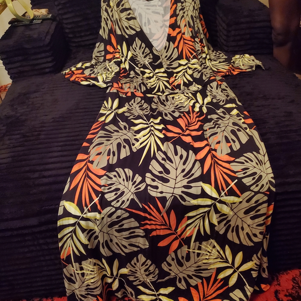 Tropical Leaf Print Maxi Dress